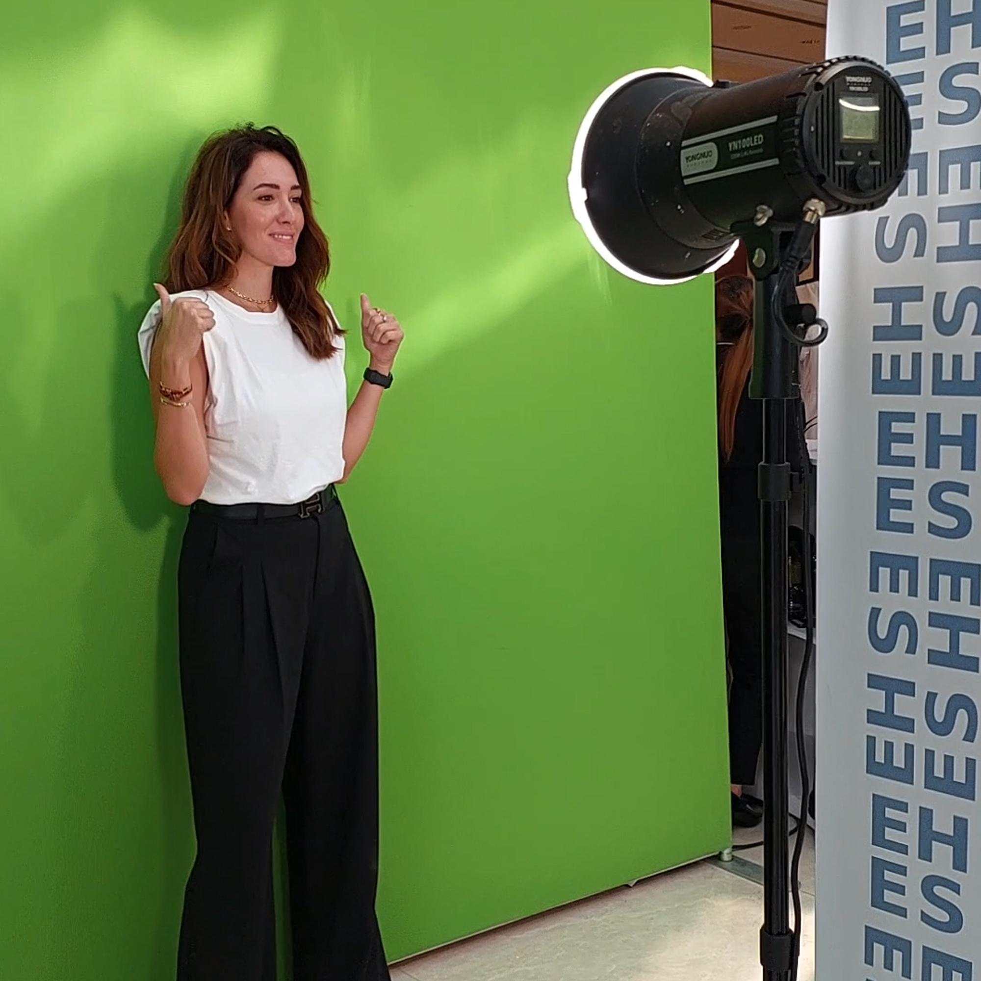 360 LOOP VIDEO BOOTH: CREATE IMMERSIVE, SHAREABLE CONTENT! VIRTUAL BACKGROUNDS + INSTANT SOCIAL UPLOADS. PERFECT FOR DUBAI BRAND ACTIVATIONS. BOOK NOW!