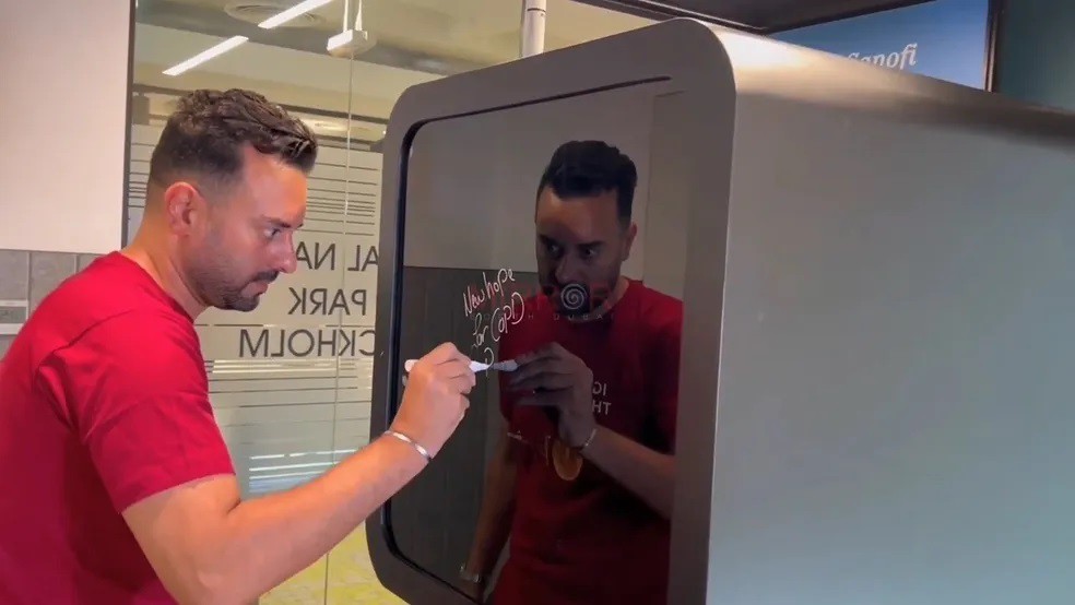 CAPTION CAM DUBAI: GUESTS CREATE REAL-TIME BRANDED VIDEOS! DRAW, WRITE & SHARE INSTANTLY. PERFECT FOR EVENTS & ACTIVATIONS. BOOK THIS VIRAL EXPERIENCE NOW!"