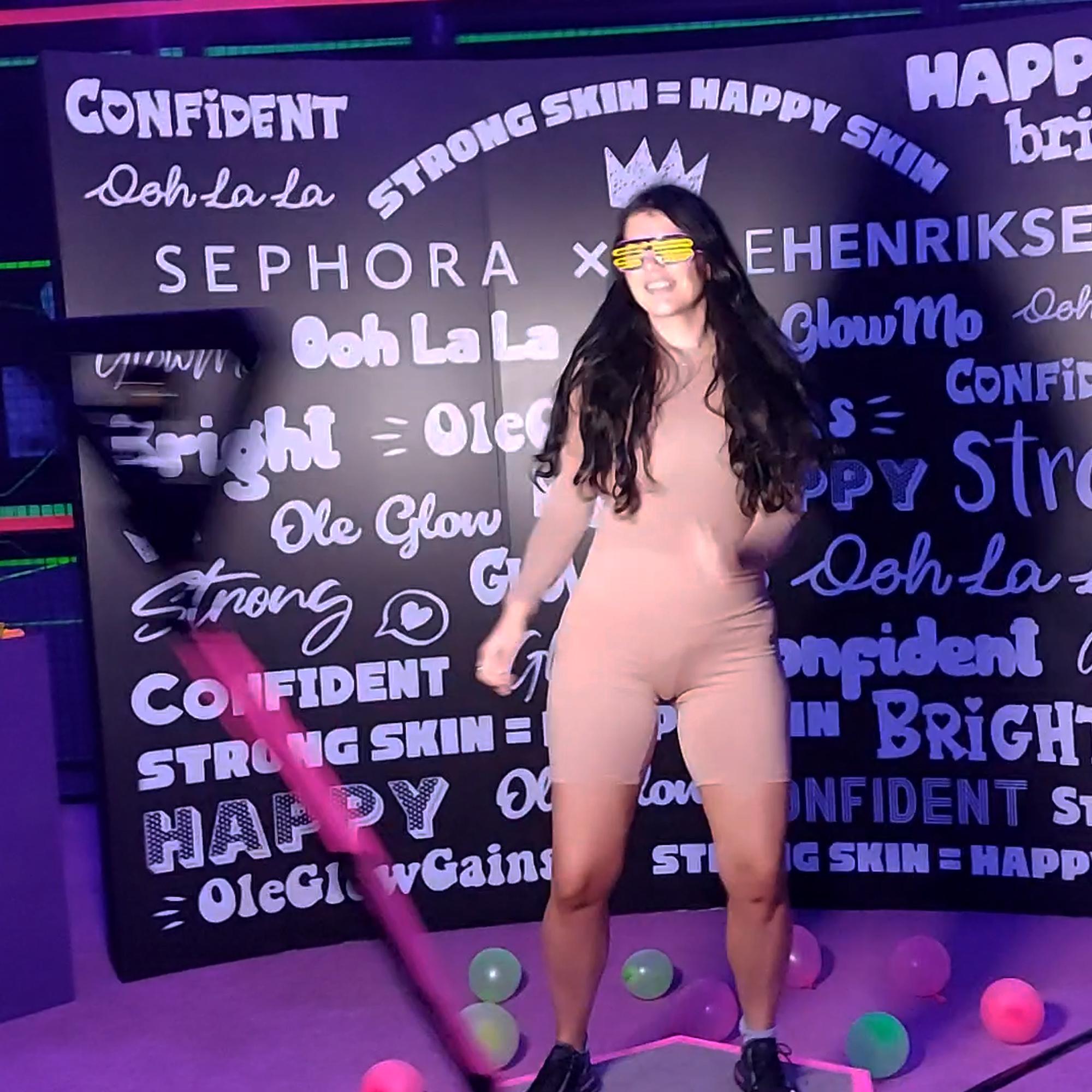 SPIN 360 BOOTH DUBAI: CAPTURE STUNNING 360° SLOW-MO VIDEOS! PERFECT FOR EVENTS & BRAND ACTIVATIONS. CREATE VIRAL, SHAREABLE MOMENTS. BOOK NOW