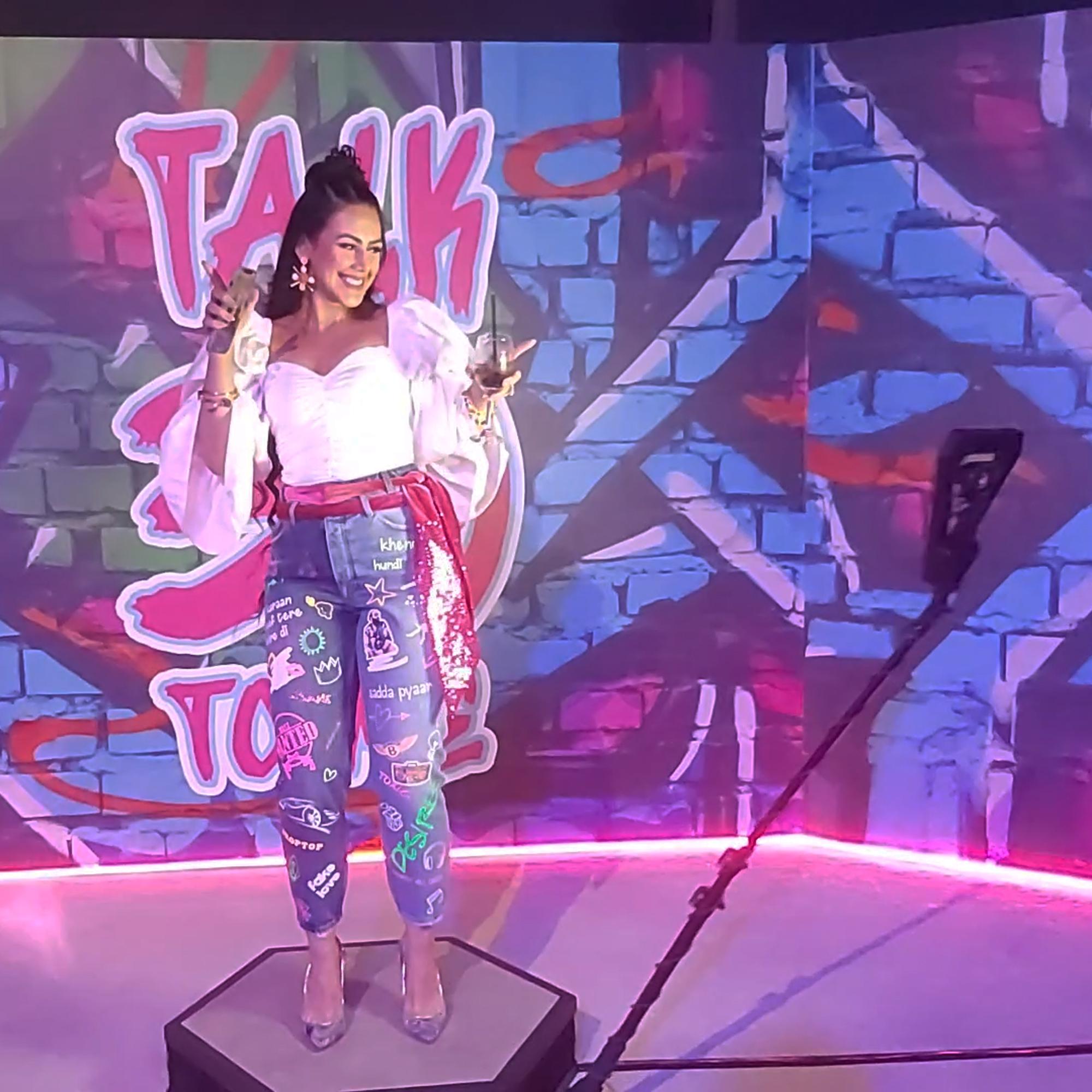 SPIN 360 BOOTH DUBAI: CAPTURE STUNNING 360° SLOW-MO VIDEOS! PERFECT FOR EVENTS & BRAND ACTIVATIONS. CREATE VIRAL, SHAREABLE MOMENTS. BOOK NOW