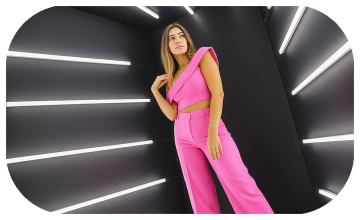 GLAMOROUS MTV-STYLE CLIPS IN A LIGHT BOX! PERFECT FOR LUXURY WEDDINGS & CORPORATE EVENTS IN DUBAI. BOOK NOW